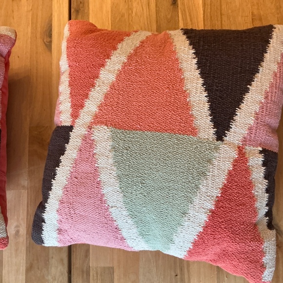 2 décorative pillow - Picture 2 of 3